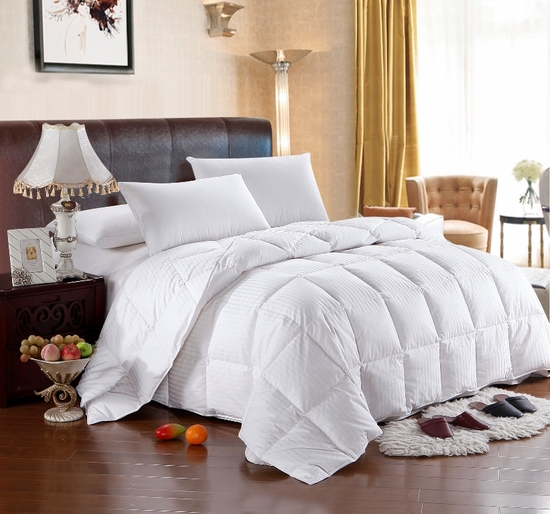 Designing a Cozy Bedroom: Pairing Your Goose Down Comforter With Style and Comfort